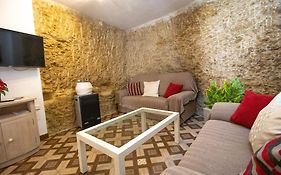 Casa Aveda ( En la Roca)